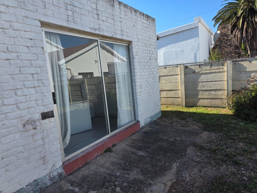 To Let 1 Bedroom Property for Rent in Ferreira Town Eastern Cape